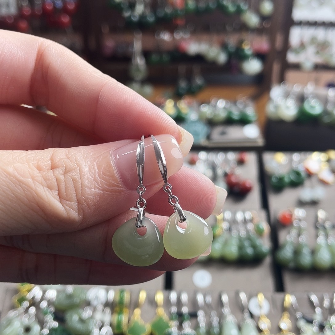 和田玉银S925镶嵌耳坠