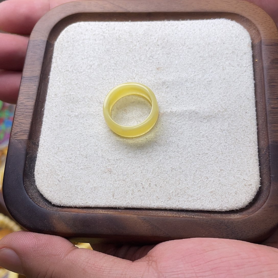 晚****蜜蜡未镶嵌戒圈天然