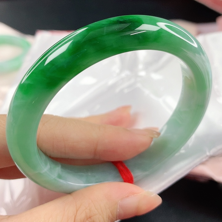 未镶嵌手镯翡翠，924