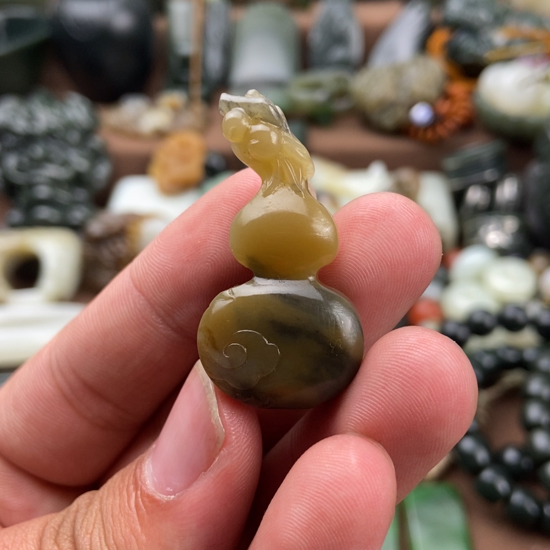 和田玉挂件未镶嵌