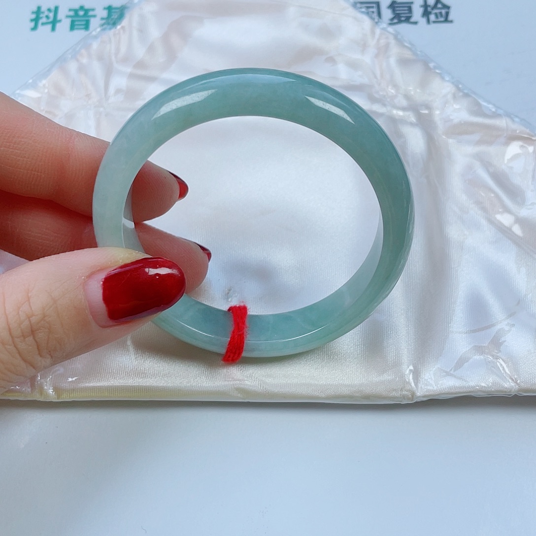 翡翠未镶嵌手镯圈口53.8宽12.4厚8