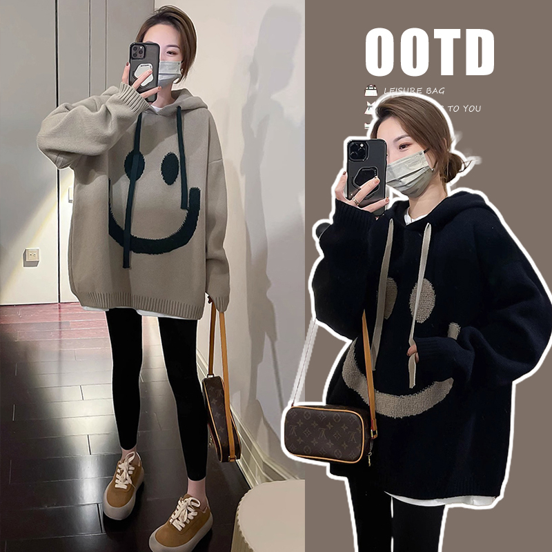  【漆梦】孕妇装秋冬新款宽松大码孕妇毛衣慵懒风百搭笑脸连帽上衣