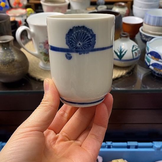    中古物品默认微瑕，谨慎参拍，满18包邮！