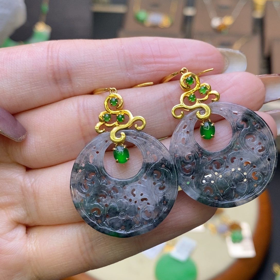 翡翠18K金镶嵌颈饰19887