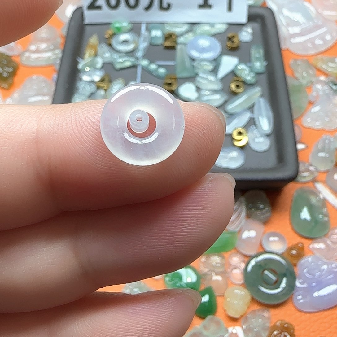 定制翡翠未镶嵌翡翠