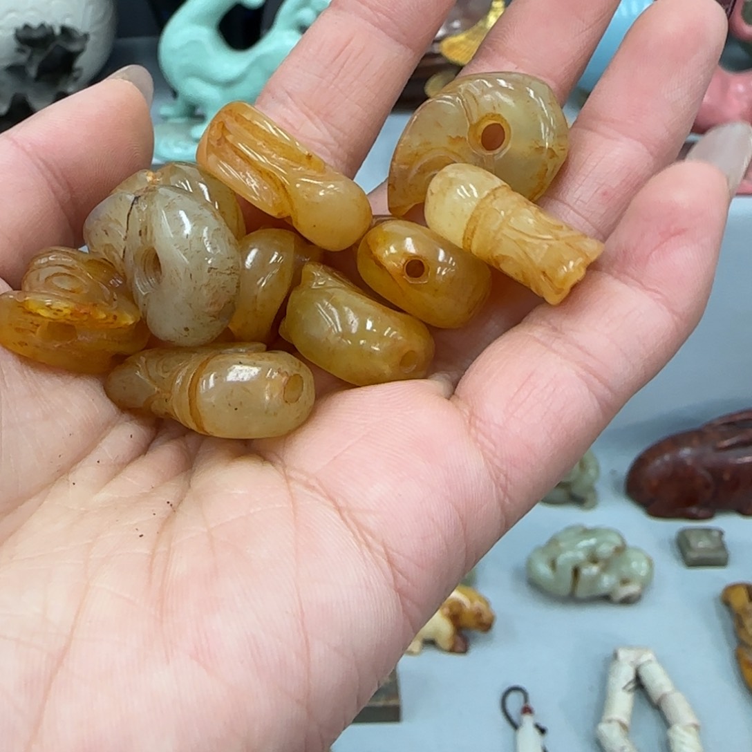 未镶嵌和田玉（糖玉）挂件