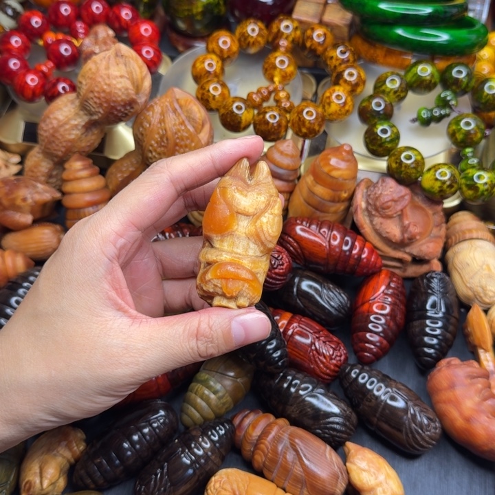 松木琥珀木文玩手串