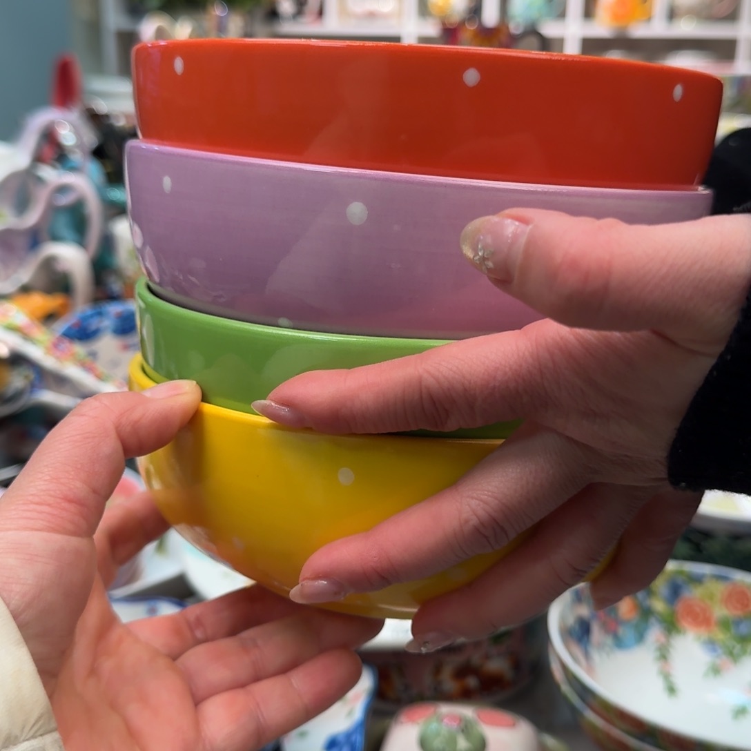 瓷片荷兰6.5英寸波点沙拉碗4只，橘，紫，绿，黄