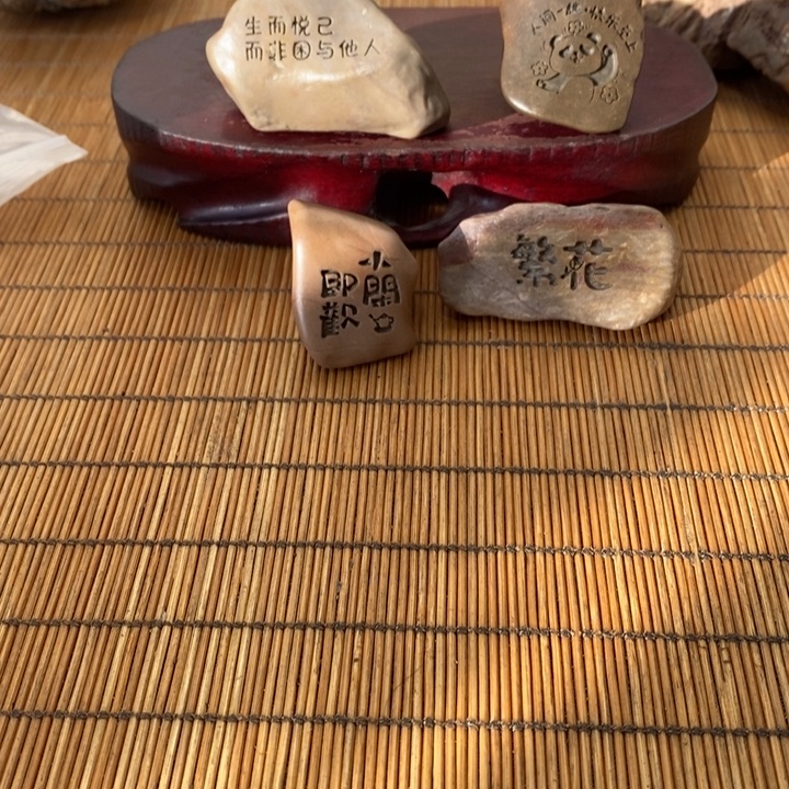 *****原石雕刻工艺品手把摆件