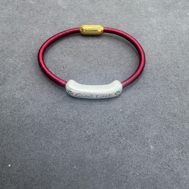 足银布艺手链 2743-红绳足银Goodluck手链一条31mm