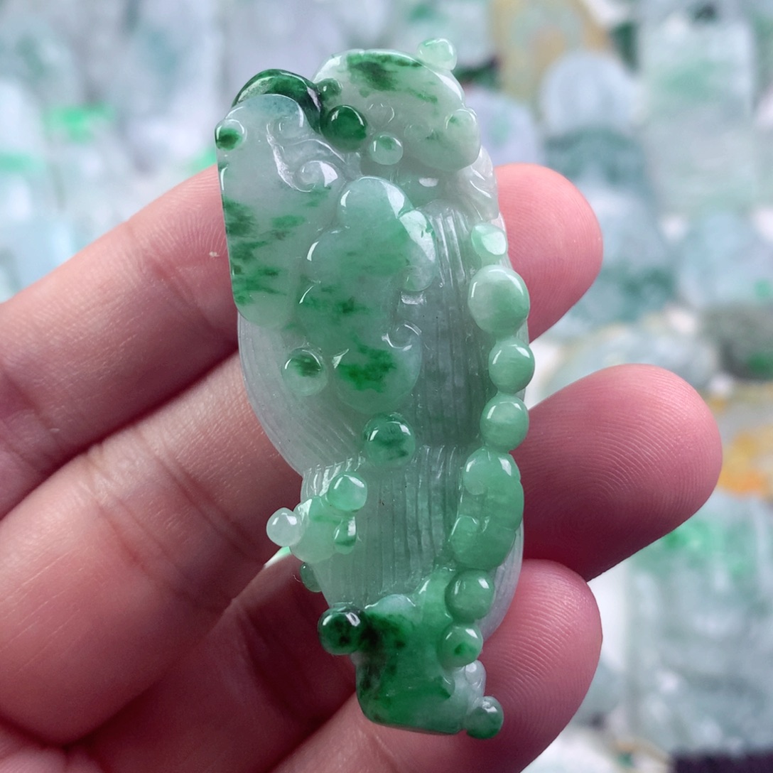 翡翠未镶嵌吊坠(不含链)