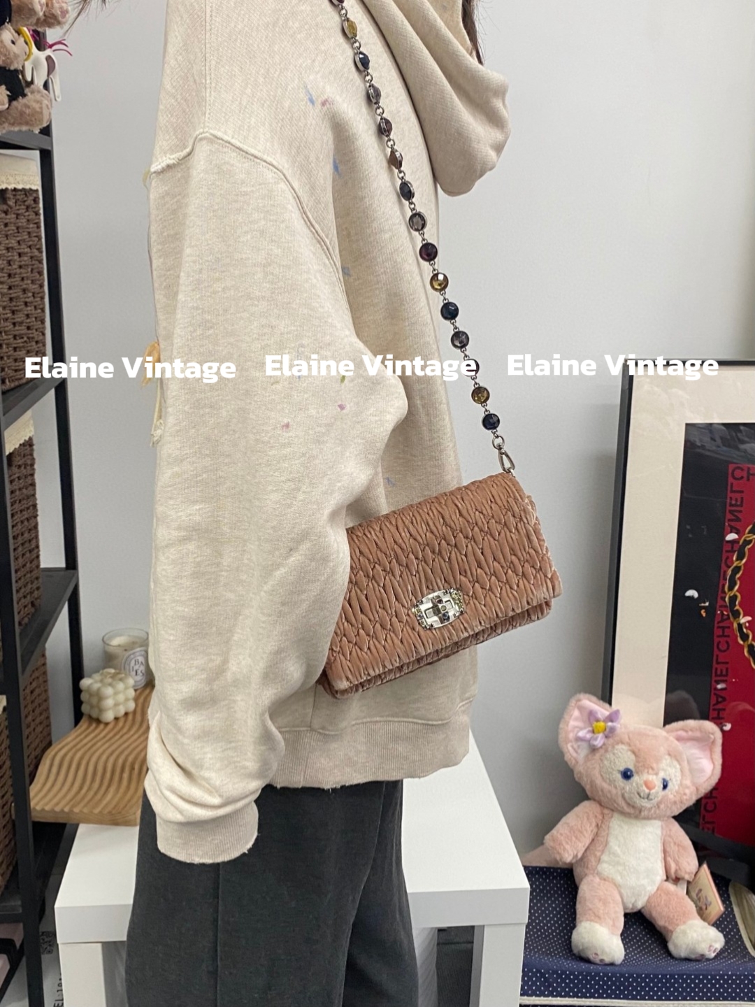 95新 MIU MIU/缪缪 裸粉色褶皱斜挎钻链包(20cm)/Y189