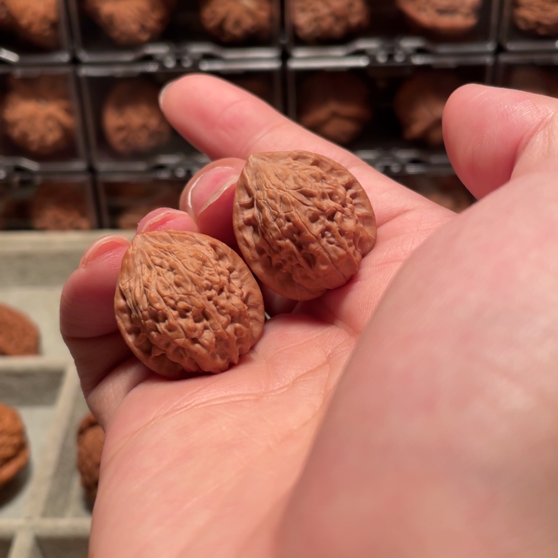 小***宇文玩核桃吊坠野生手捻