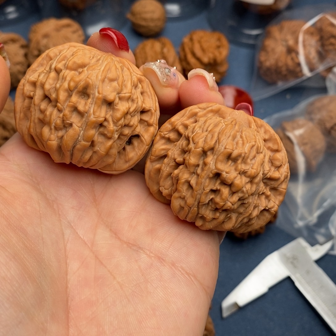 文玩核桃把件四座楼530