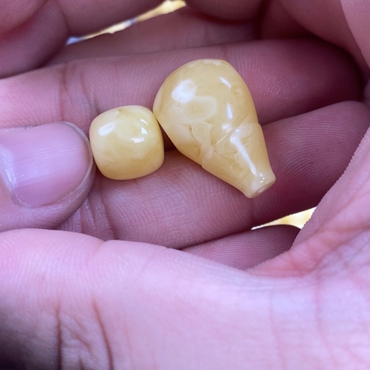 蜜蜡裸石未镶嵌勝***?