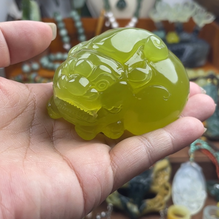 蛇纹石玉未镶嵌吊坠