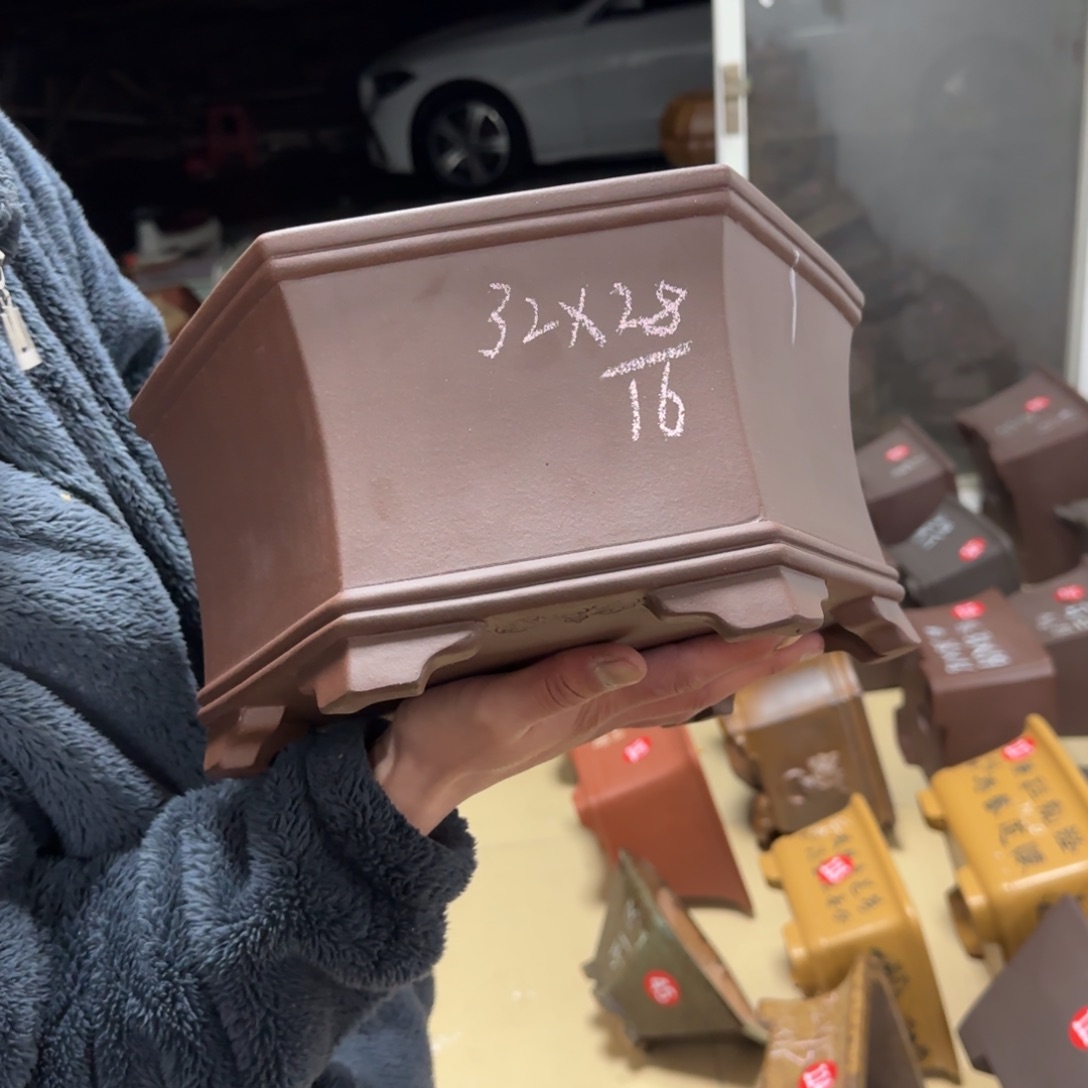 紫砂花盆呜呜呜呜