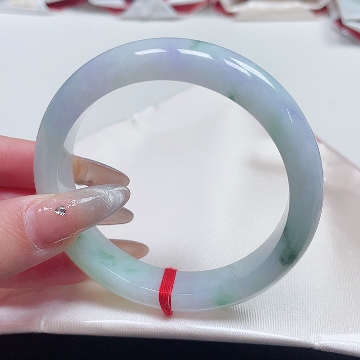 翡翠手镯未镶嵌缅甸