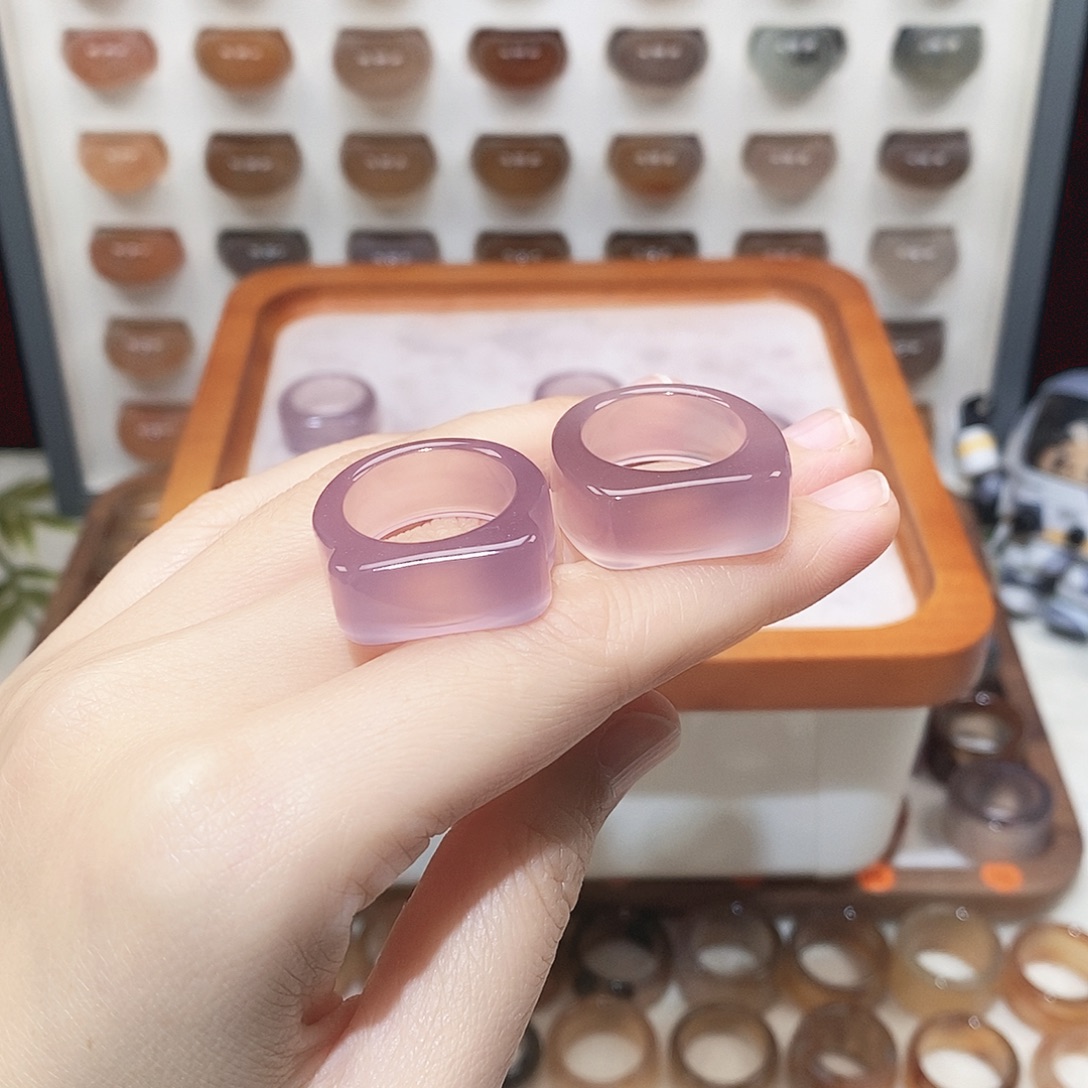 波***腿玛瑙/玉髓未镶嵌戒指港18