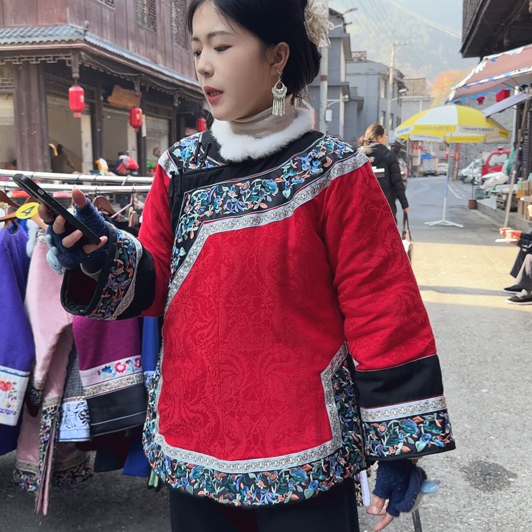 瑶***子湘西苗族刺绣加厚155 108斤