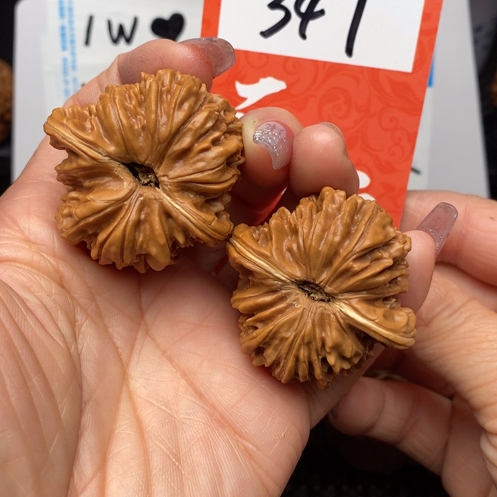 文玩核桃把件夹板四座楼 347