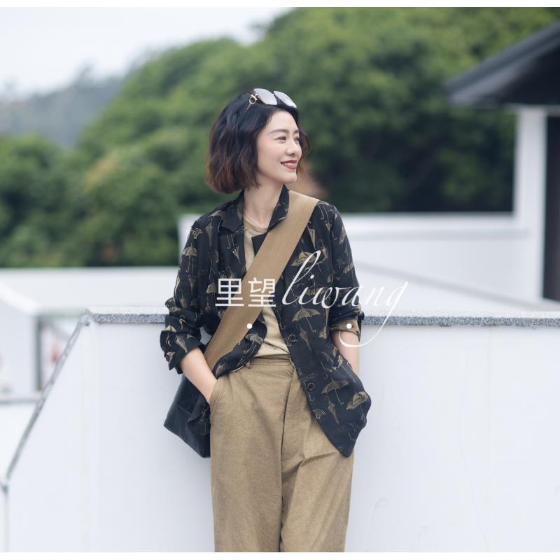 Li Wang/里望  年设计师款中世纪古画灵感雨伞复古腔调百搭西装