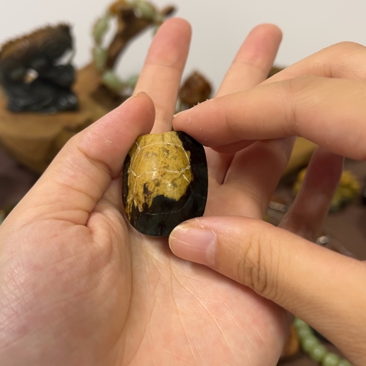 岫岩河磨玉（透闪石质玉）未镶嵌挂件