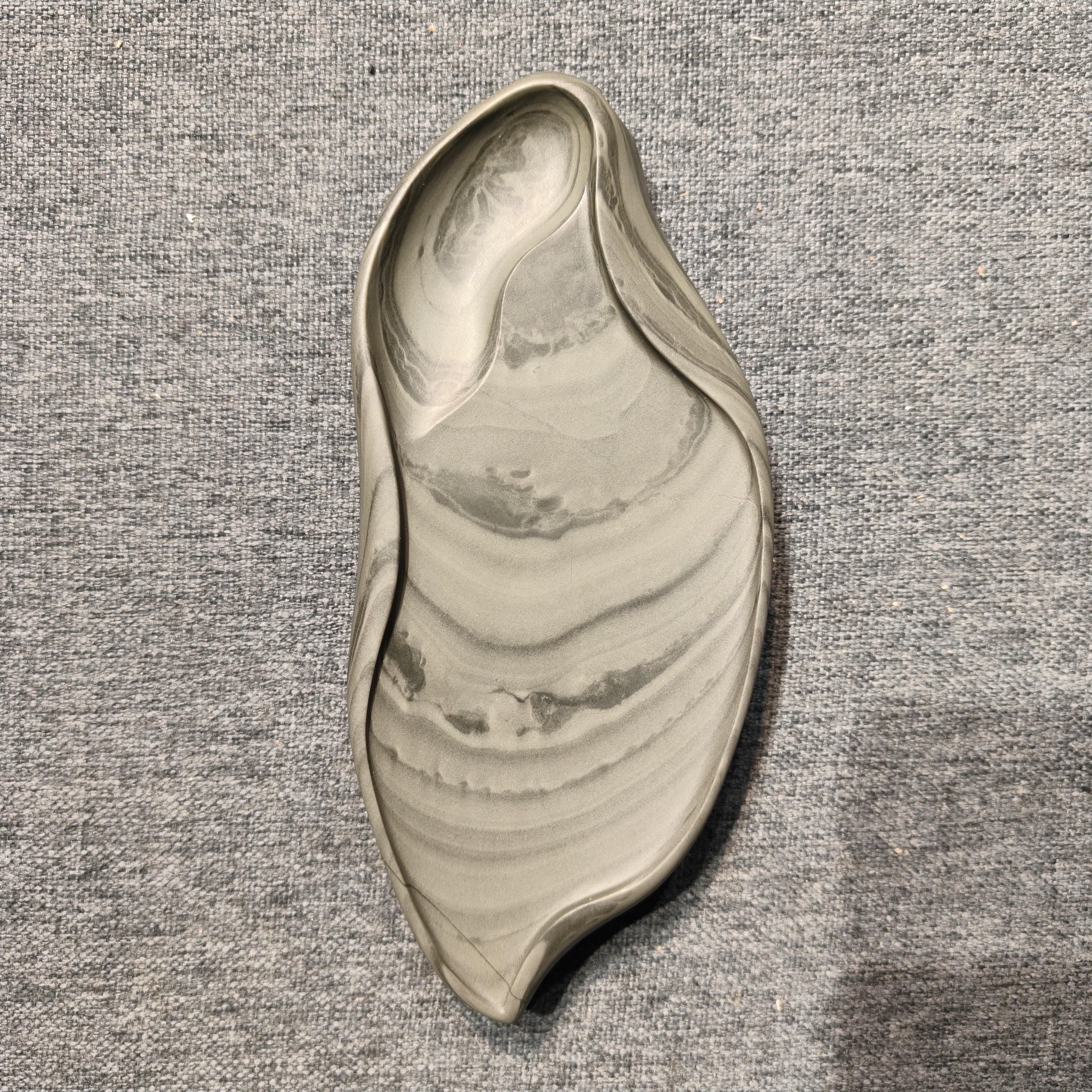 老坑洮砚，黄志民大师纯手工老坑渐变随型砚，尺寸16.5*7*2厘米