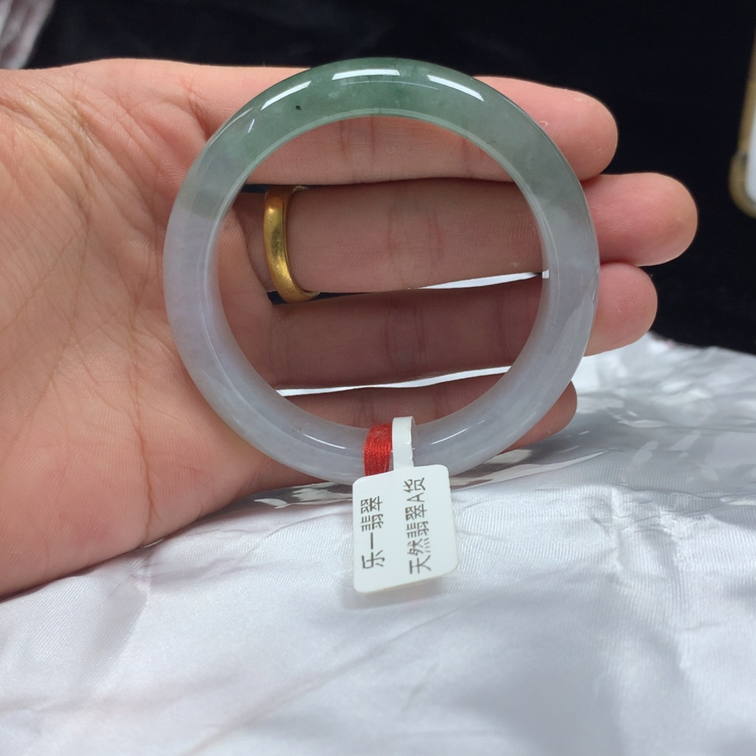 翡翠未镶嵌手镯（圆镯）50.8