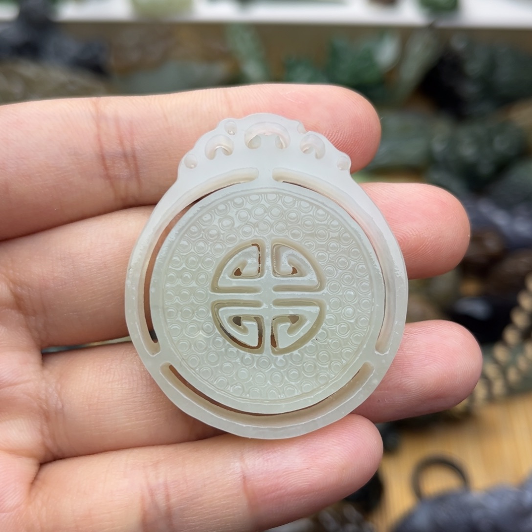 颈饰未镶嵌和田玉