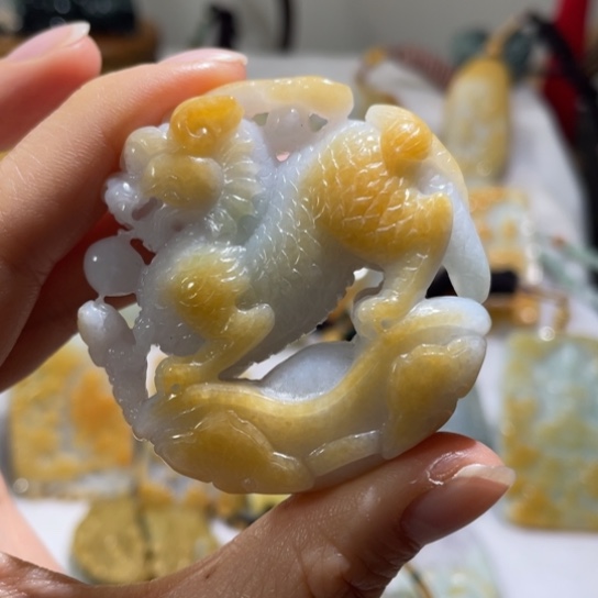中***-翡翠未镶嵌挂件翡翠