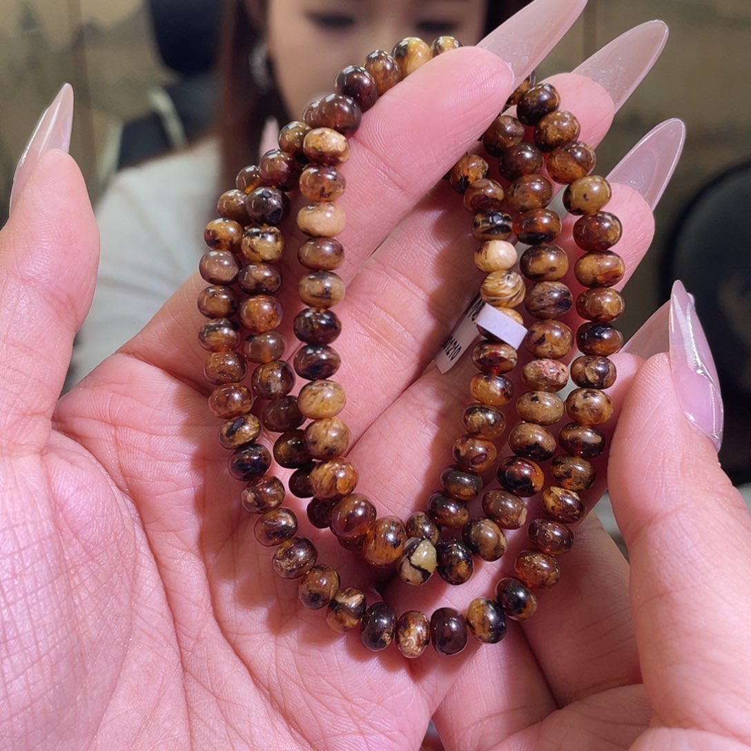 未镶嵌琥珀裸石抚顺琥珀6+满蜜蜡