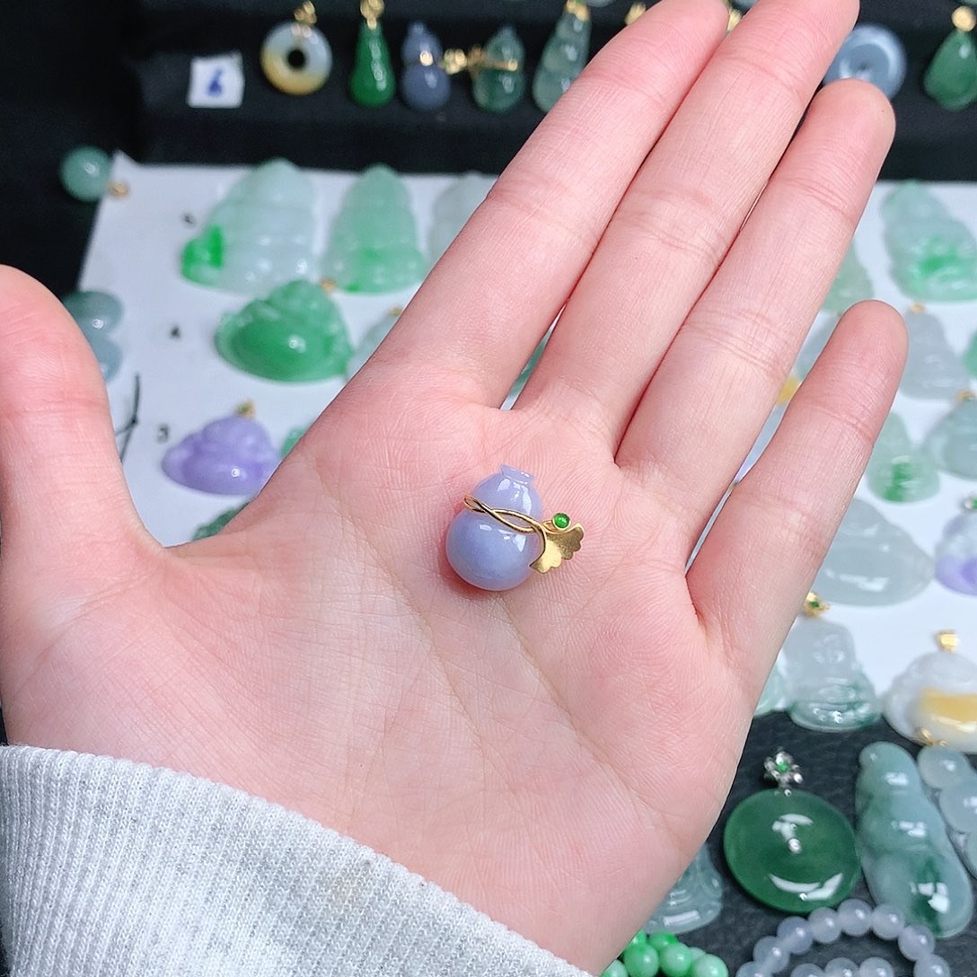 翡翠吊坠(不含链)未镶嵌翡翠