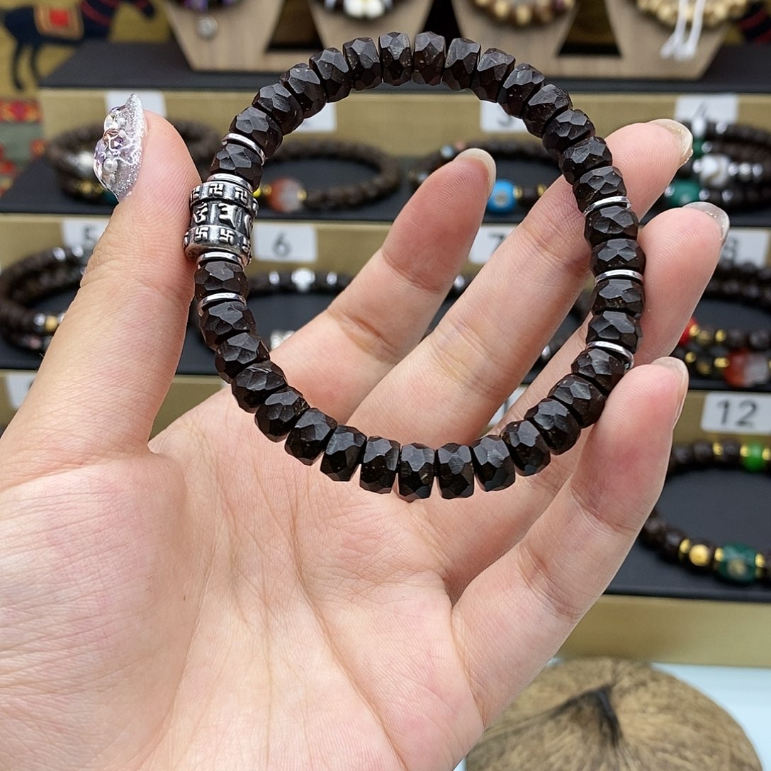 小***青椰蒂手串原生态8*5