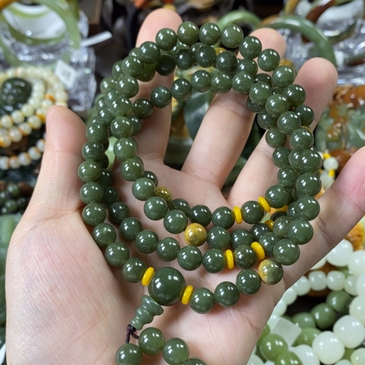 透闪石质玉108粒未镶嵌