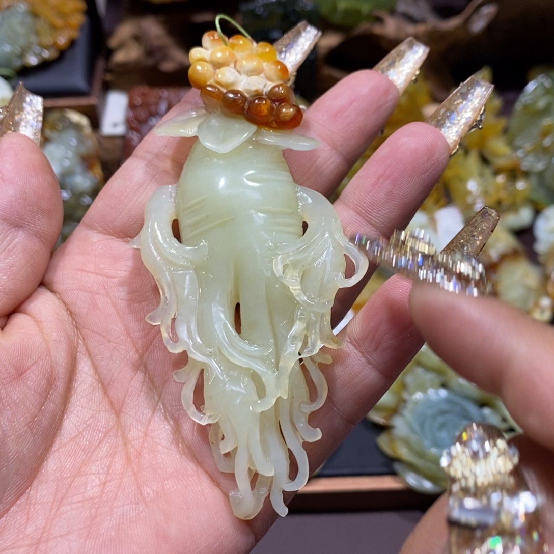 蛇纹石玉颈饰未镶嵌天**刚