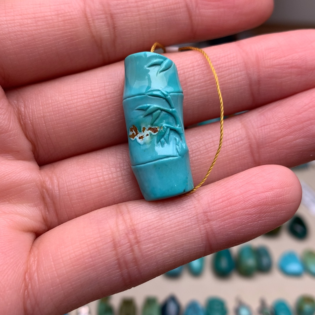 绿松石未镶嵌珠宝奇石