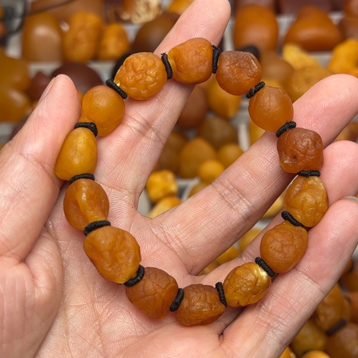 M***G琥珀未镶嵌裸石天然蜜蜡手串