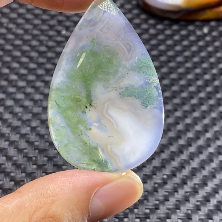 玛瑙/玉髓颈饰未镶嵌知**乐