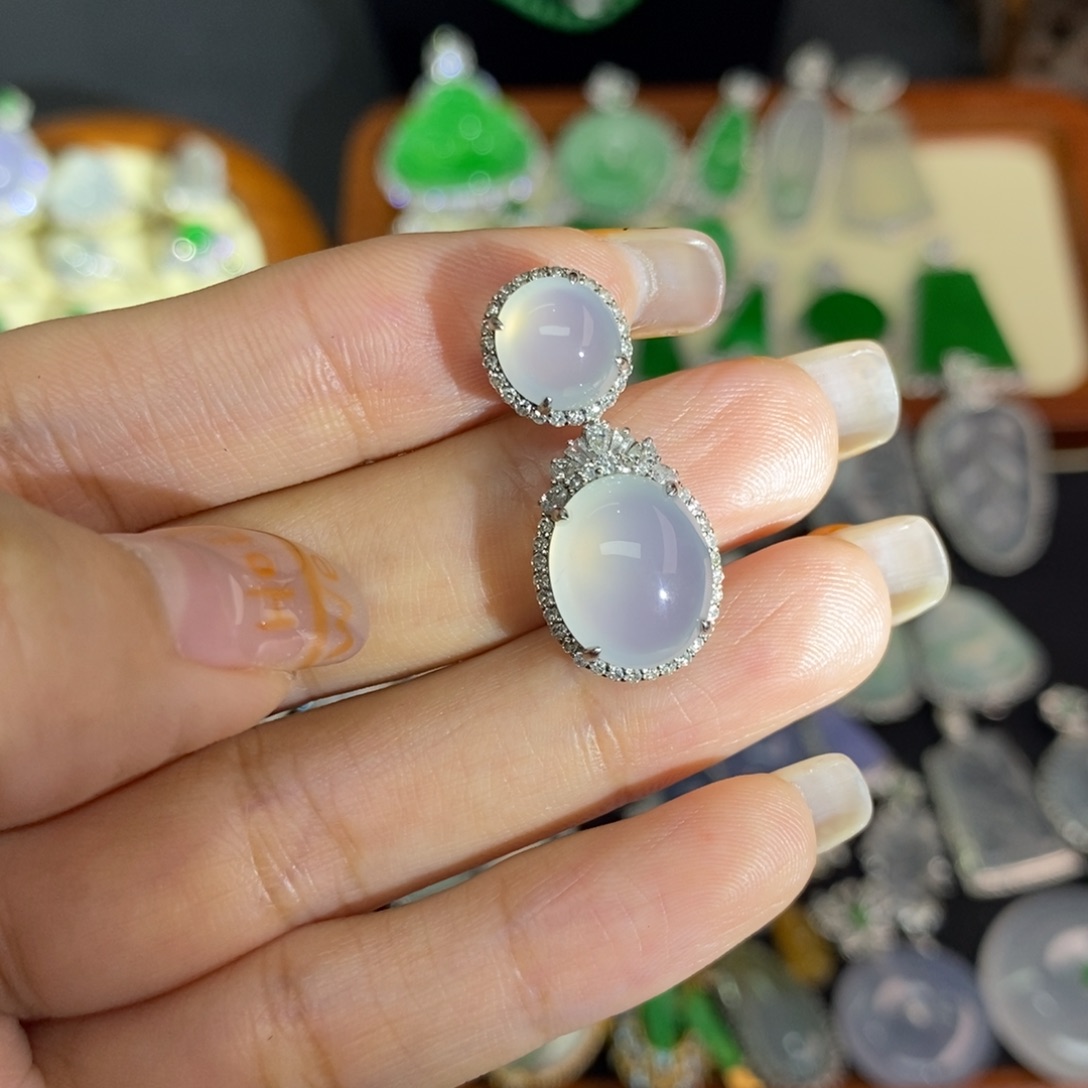 翡翠18K金镶嵌颈饰A货翡翠