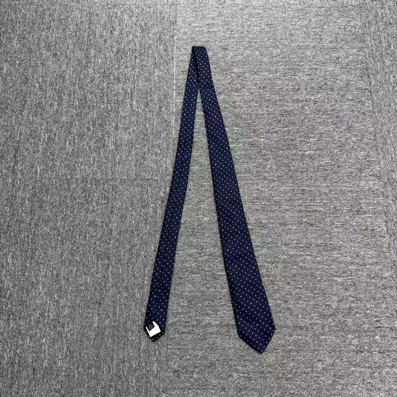 99新 Celine/思琳 波点满印领带/编码18847