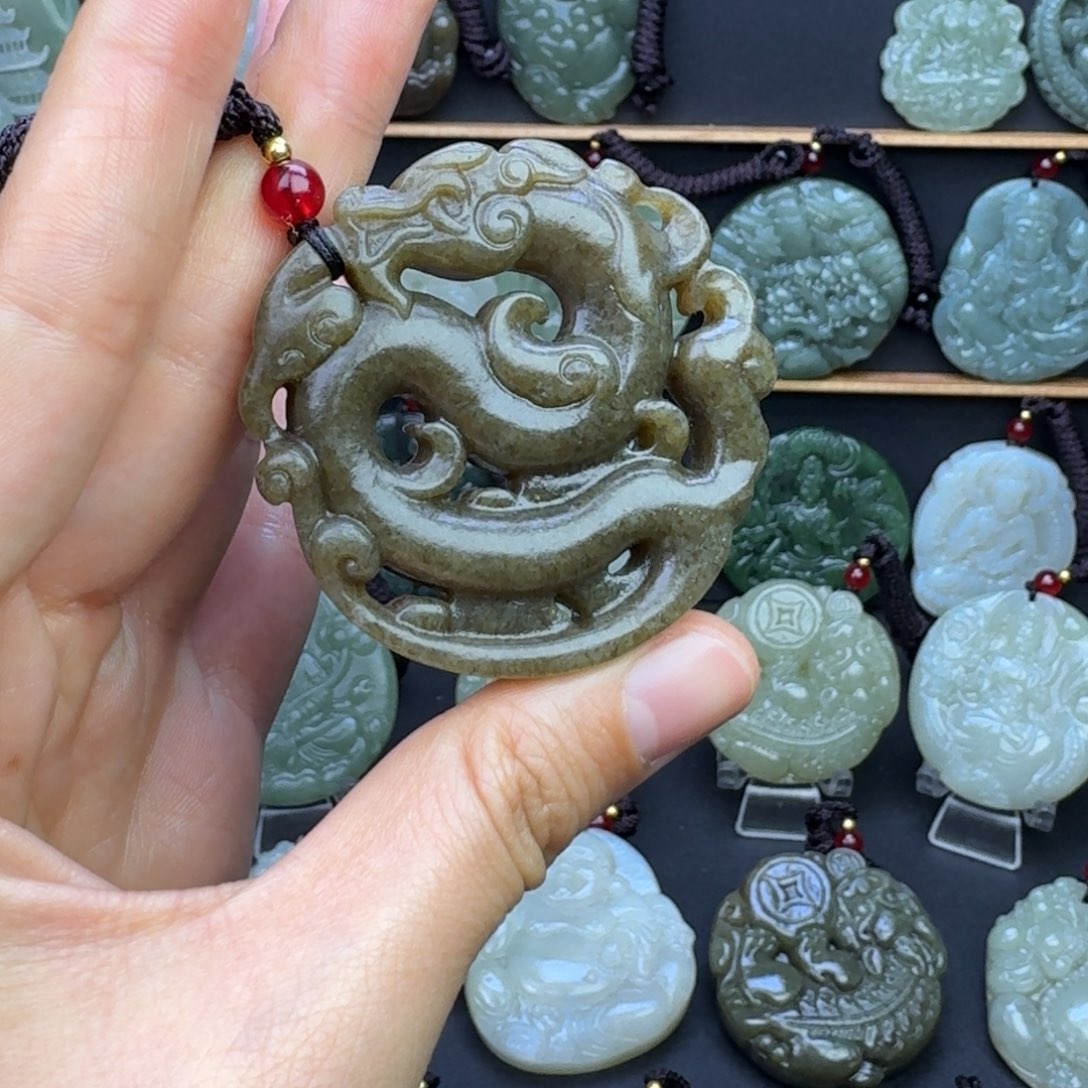 和田玉颈饰未镶嵌