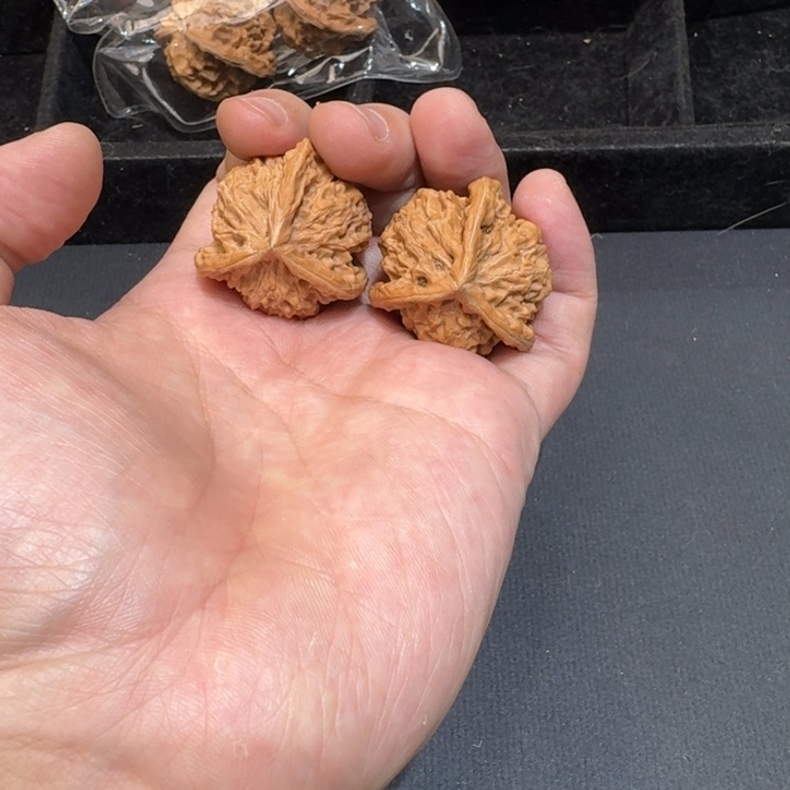 请***爽文玩核桃把件35盘山三棱