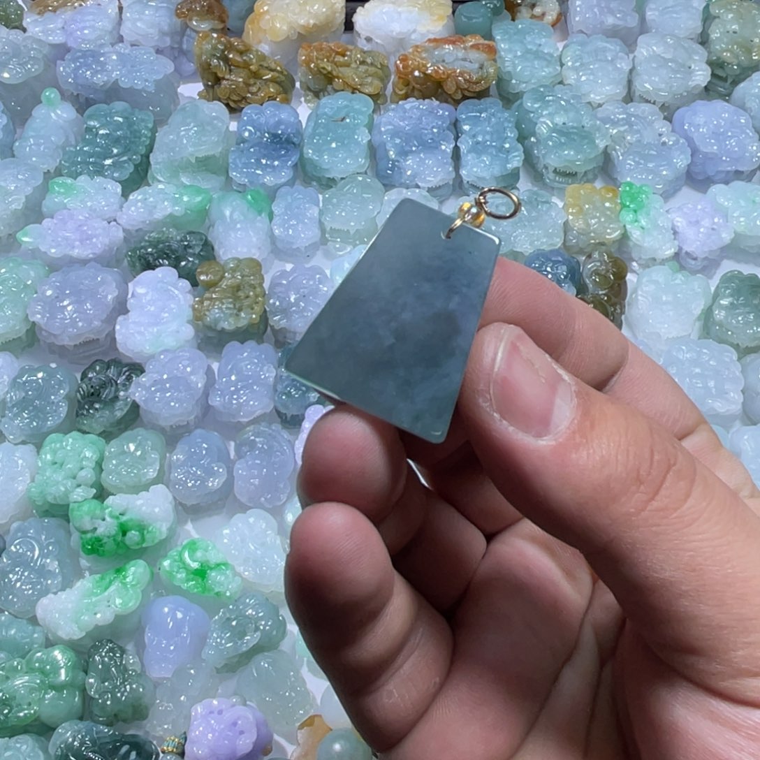 翡翠未镶嵌颈饰天然