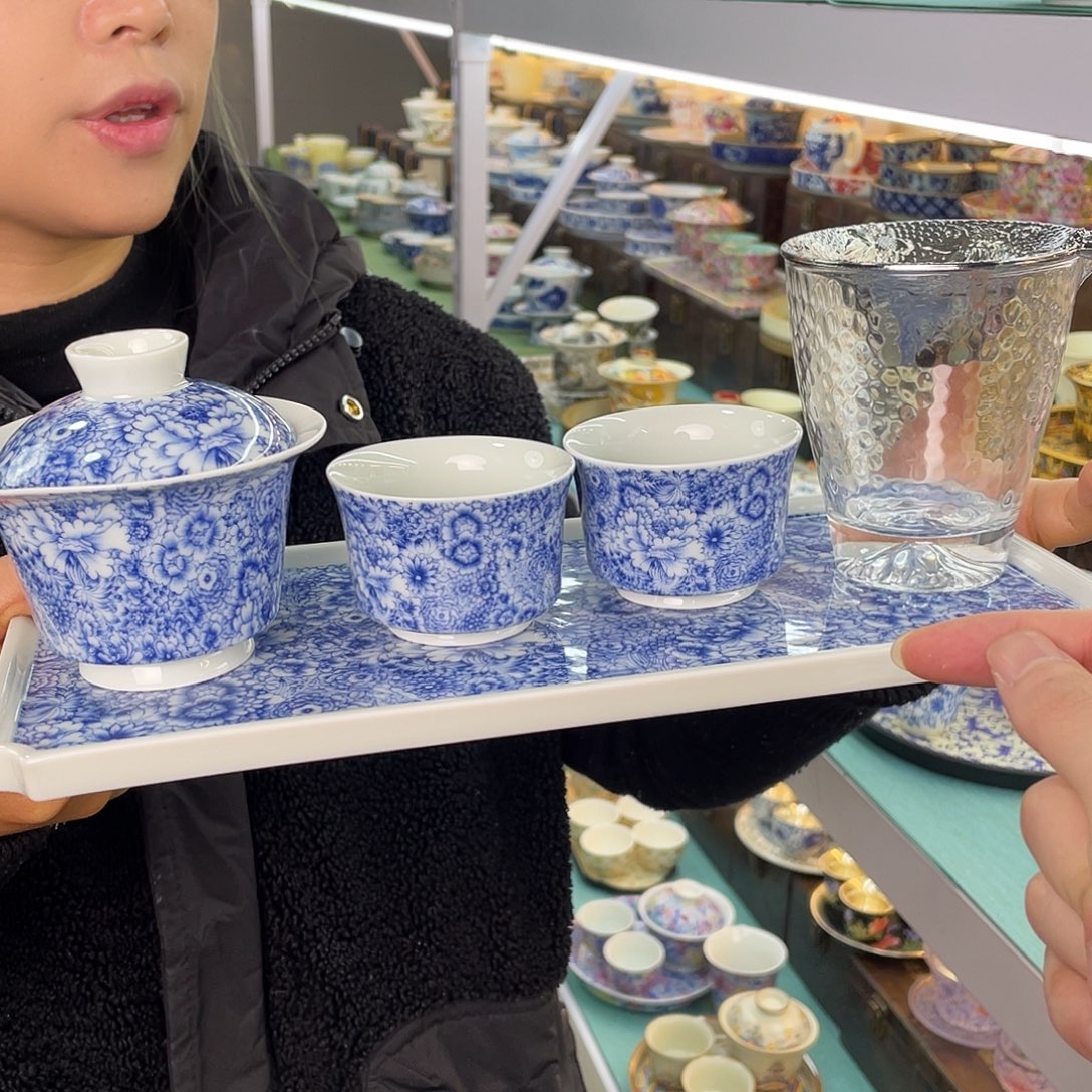 祝我们成为更好的人