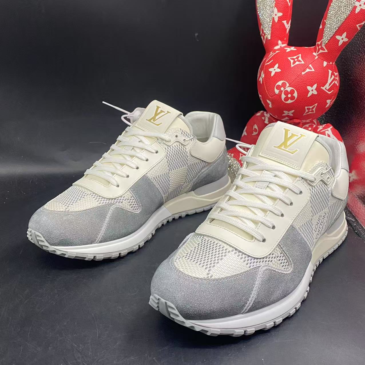 99新 LouisVuitton/路易威登 【聚星优选】白棋盘运动鞋41码kke160
