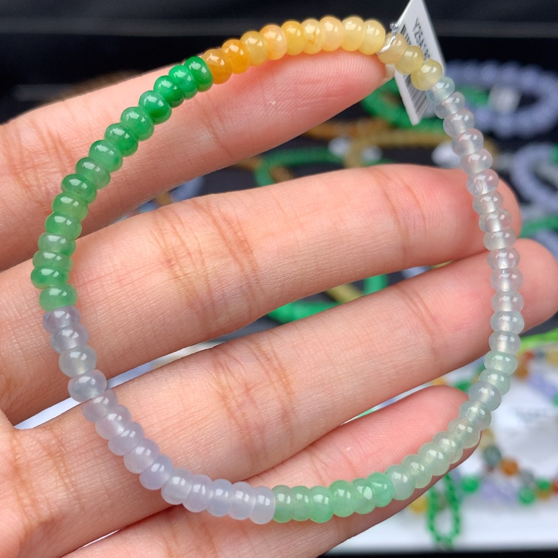 翡翠手链未镶嵌卡