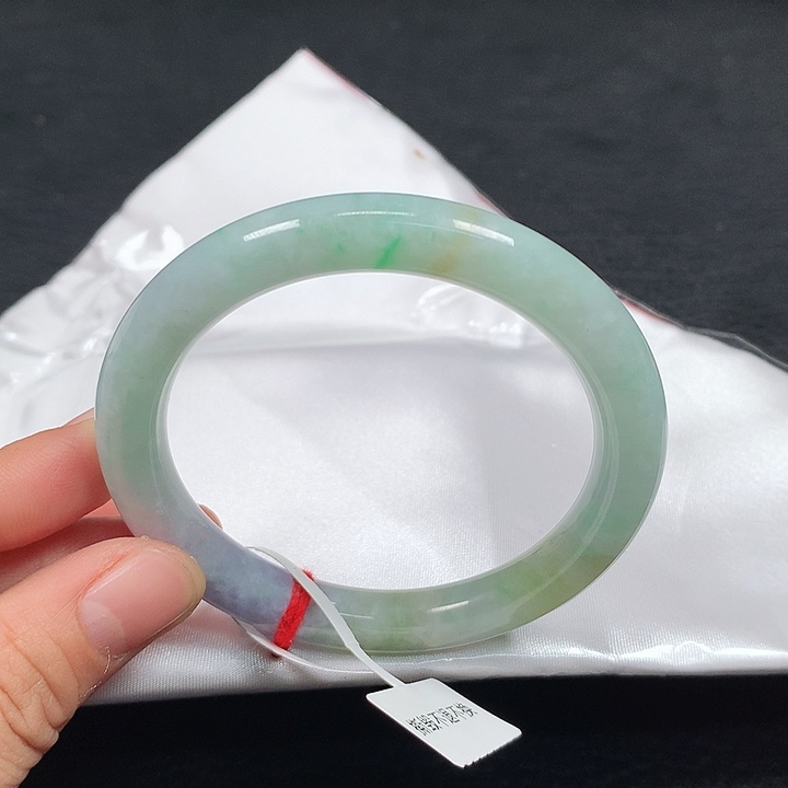 未镶嵌手镯（圆镯）翡翠55圈