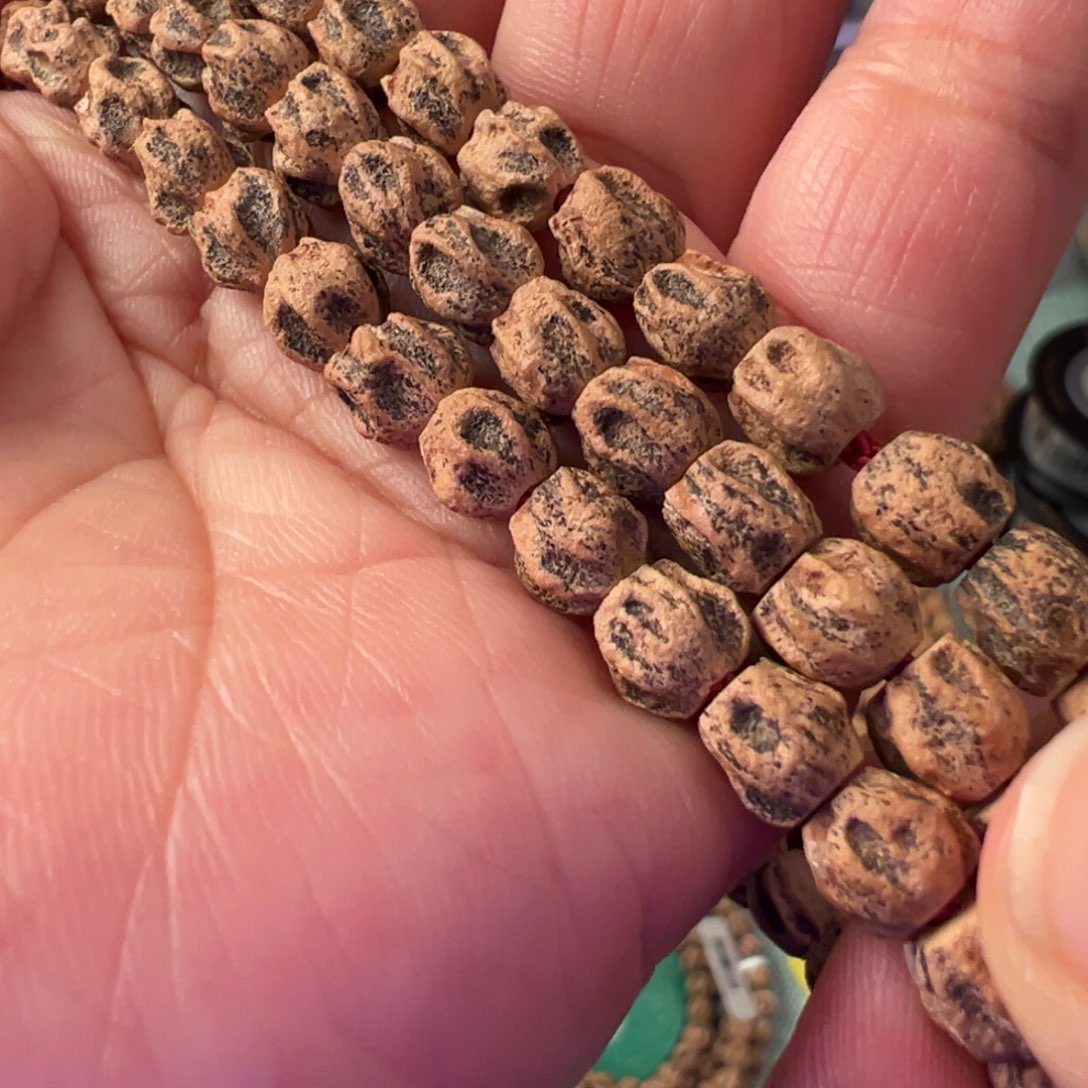 柏香籽/百香籽吊坠J282