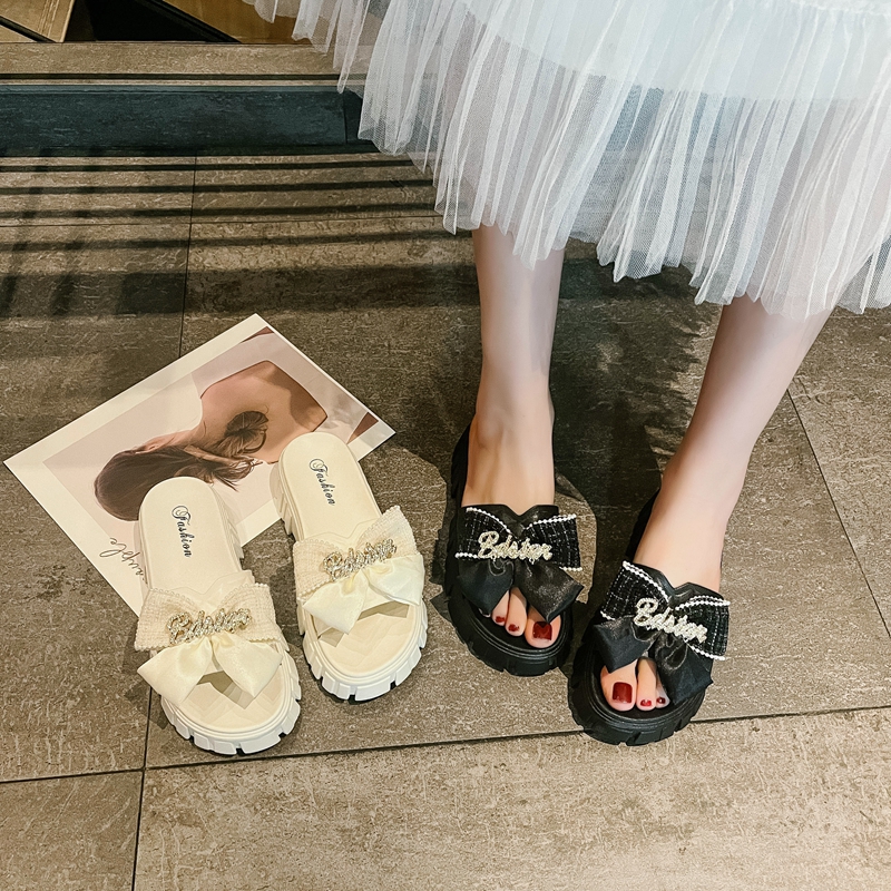 2025年2089-1字母蝴蝶时尚百搭网红夏季软底外穿女士厚底女拖鞋